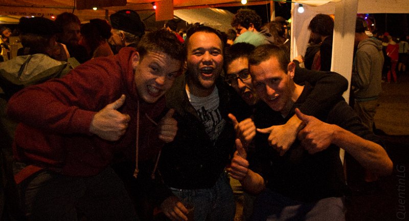 thumbs up